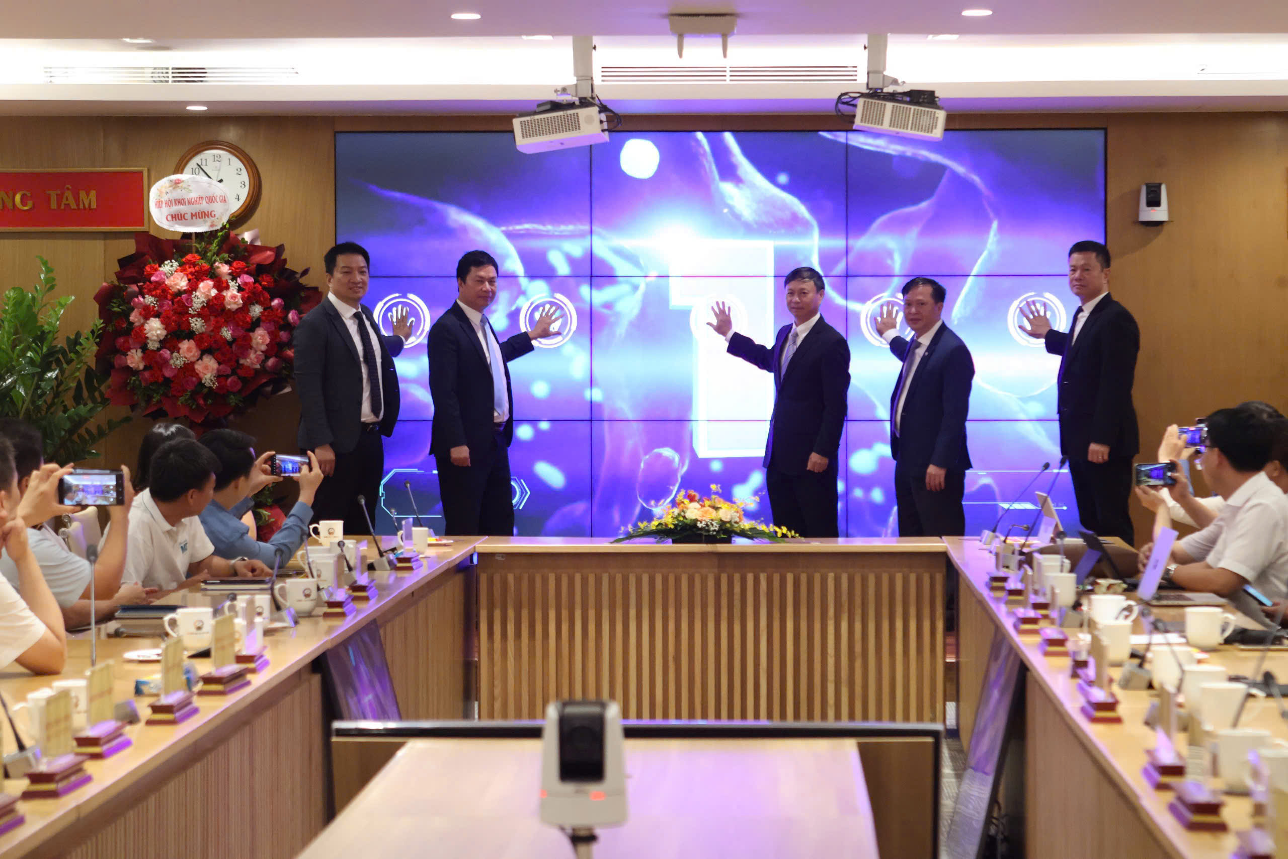 Chính thức ra mắt Sàn giao dịch khoa học và công nghệ Việt Nam
