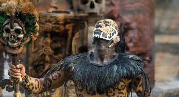 Cô gái người Inca đóng băng 500 năm còn nguyên vẹn như mới qua đời