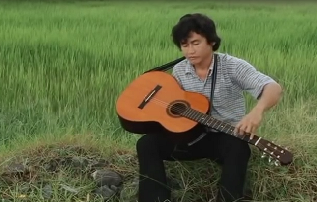 Clip : “Quái kiệt” Nguyễn Thế Vinh trình diễn guitar một tay