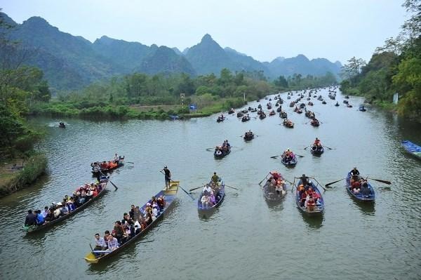 Hà Nội đồng ý mở cửa cho khách tham quan chùa Hương