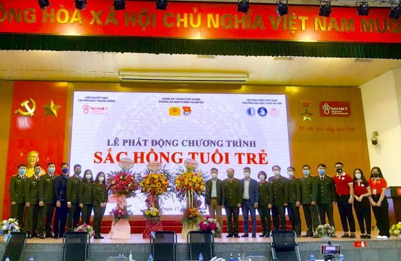 Phòng An ninh Chính trị nội bộ - CAHN phát động chương trình "Sắc hồng tuổi trẻ"