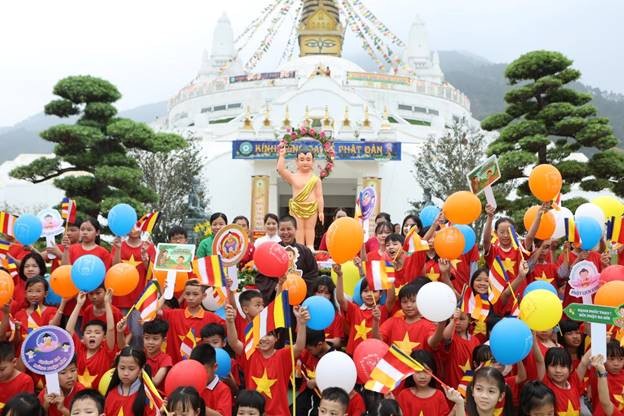 Thiếu nhi tham gia nhiều hoạt động sôi nổi, ý nghĩa kính mừng Phật đản
