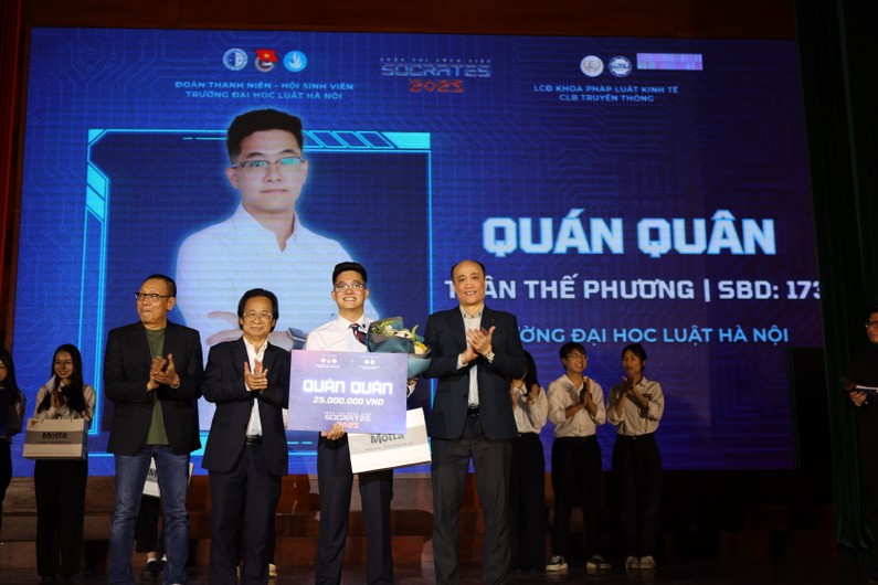 Quán quân Hùng biện Socrates 2025 xướng tên Trần Thế Phương (SBD 173)