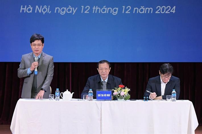 Thứ trưởng Phạm Ngọc Thưởng, Vụ trưởng Vụ Giáo dục Trung học Nguyễn Xuân Thành, Vụ trưởng Vụ Giáo dục Tiểu học Thái Văn Tài (Ảnh: moet.gov.vn)