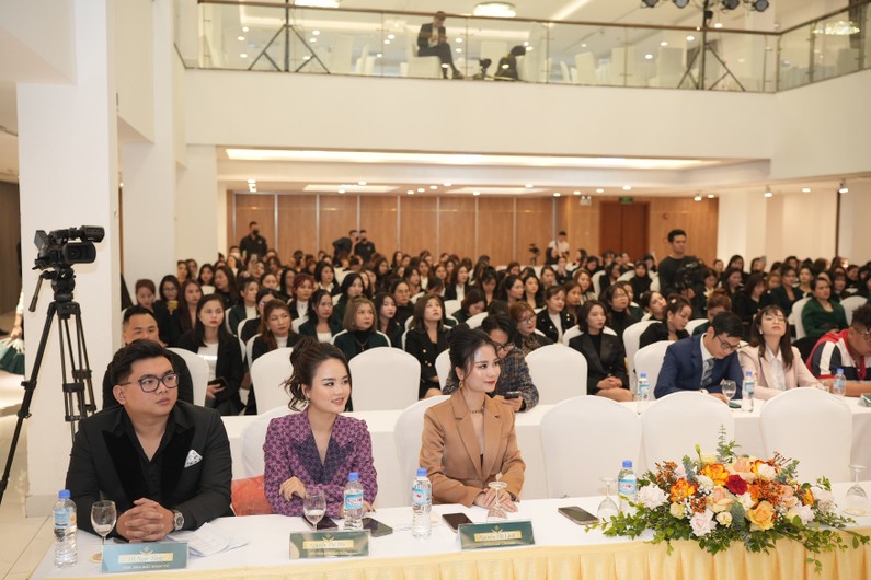 Toàn cảnh sự kiện ra mắt sản phẩm và công bố giấy chứng nhận sản phẩm mỹ phẩm của thương hiệu Lurcinn 