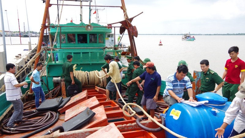 Kinh doanh xÄng dáº§u:Nhá»¯ng chiÃªu trÃ² gian láº­n trÃªn biá»nâ¦