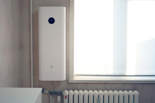 Máy lọc không khí tươi thường có giá thành cao, khó lắp đặt nhưng hiệu quả và thoáng hơn.