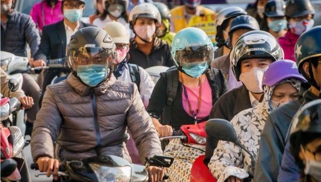 Các trường tại Hà Nội yêu cầu tạm dừng hoạt động ngoài trời do ô nhiễm không khí 