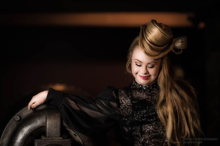 vẻ đẹp đạc biệt của làng thời trang Madeline Stuart