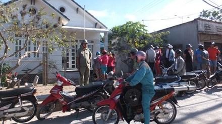 Hai mẹ con chết úp mặt dưới nền nhà Hai me con chet up mat duoi nen nha