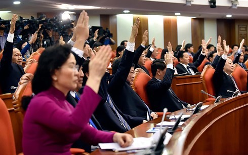 trung ương thông qua nghị quyết về xây dựng cán bộ cấp chiến lược hình 4 trung uong thong qua nghi quyet ve xay dung can bo cap chien luoc hinh 4