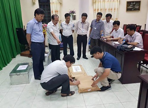 Tổ công tác rà soát công tác chấm thi tại Hội đồng thi Sở Giáo dục và Đào tạo Hà Giang.(Ảnh: Cổng thông tin Bộ Công an).