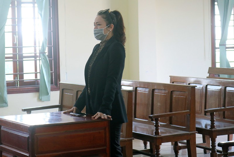 Toà chấp nhận giao quyền nuôi con cho ca sĩ Nhật Kim Anh