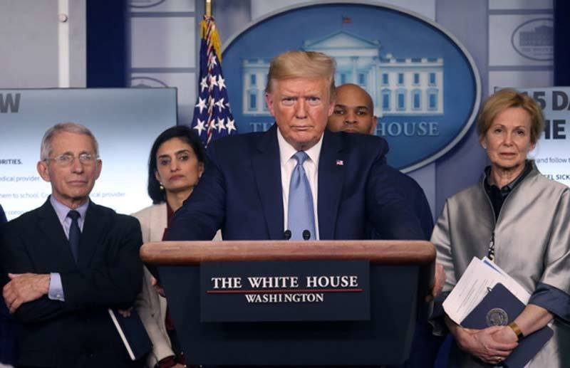 Tranh cãi chưa dứt, Donald Trump mắc kẹt, nước Mỹ chìm nghỉm