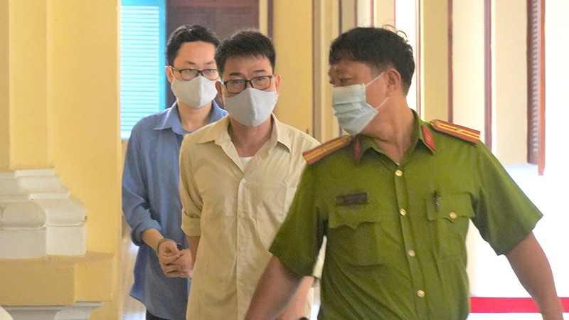 Sơ thẩm vụ cựu Phó Chánh án Quận 4 kêu oan: Cáo buộc 'xâm phạm chỗ ở' mâu thuẫn với kết luận của UBND phường