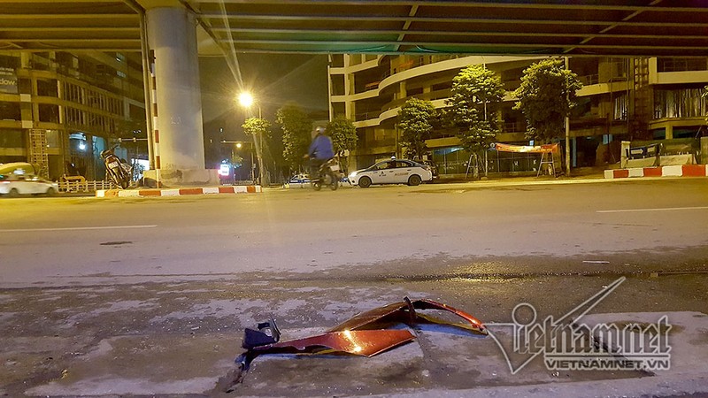 {title} tai nạn,tai nạn giao thông,tai nạn chết người,cầu vượt Thái Hà,Hà Nội