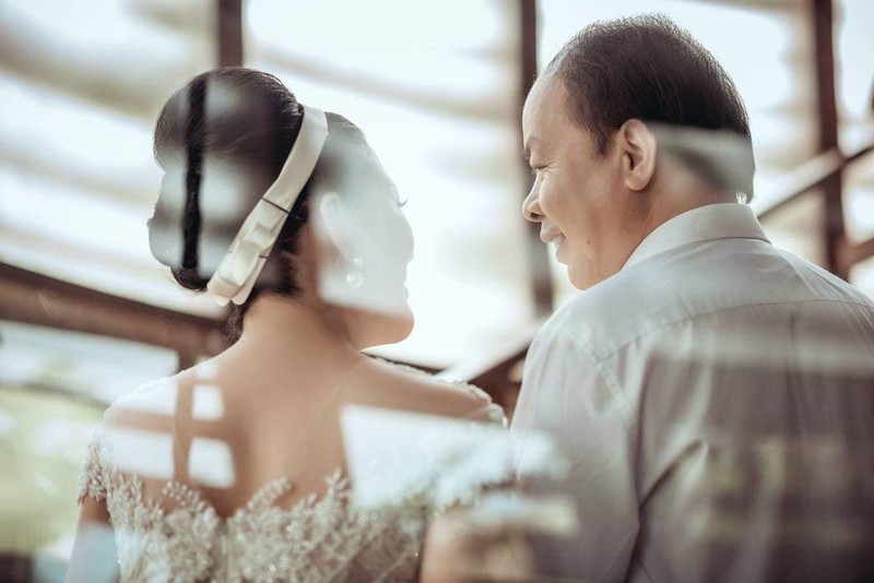 Nữ ca sĩ xinh đẹp làm đám cưới với Thứ trưởng Bộ Tài chính ở Vinh hình ảnh 4 nu ca si xinh dep lam dam cuoi voi thu truong bo tai chinh o vinh hinh anh 4