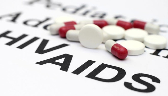 Để đạt và duy trì tải luọng virus dưới ngưỡng phát hiện, cần tuân thủ điều trị ARV và xét nghiệm tải lượng virus định kỳ.