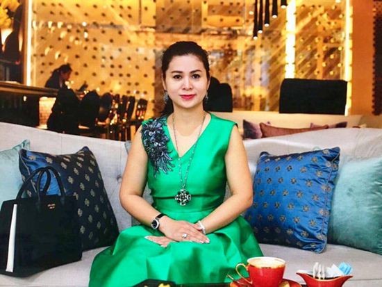 Giữa bão ly hôn nghìn tỷ, vợ "vua cà phê" Trung Nguyên gây ấn tượng vì đẹp, mặc sang hình ảnh 12 giua bao ly hon nghin ty, vo "vua ca phe" trung nguyen gay an tuong vi dep, mac sang hinh anh 12