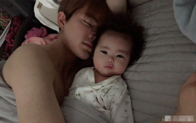 Mỹ nhân mỗi tháng cho chồng trẻ kém 18 tuổi 20 triệu tiền tiêu vặt là ai? hình ảnh 1 my nhan moi thang cho chong tre kem 18 tuoi 20 trieu tien tieu vat la ai? hinh anh 1