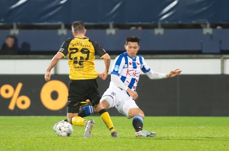Quyết tìm cơ hội ở Heerenveen, Văn Hậu “gieo sầu” cho HLV Park Hang-seo hình ảnh 1 quyet tim co hoi o heerenveen, van hau “gieo sau” cho hlv park hang-seo hinh anh 1