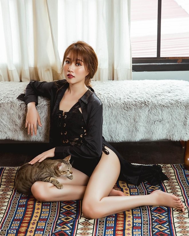 Nhan sắc Hồng Loan đang tìm hiểu Tiến Linh: Xinh đẹp hút ánh nhìn, hiếm khi mặc bikini hình ảnh 2 nhan sac hong loan dang tim hieu tien linh: xinh dep hut anh nhin, hiem khi mac bikini hinh anh 2