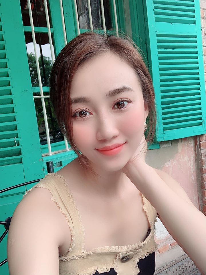 Nhan sắc Hồng Loan đang tìm hiểu Tiến Linh: Xinh đẹp hút ánh nhìn, hiếm khi mặc bikini hình ảnh 4 nhan sac hong loan dang tim hieu tien linh: xinh dep hut anh nhin, hiem khi mac bikini hinh anh 4