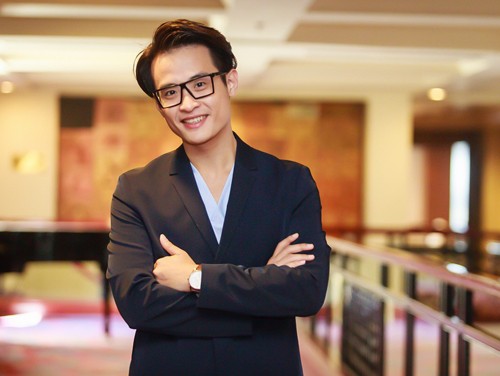 Bị hỏi chuyện tình cảm, Hà Anh Tuấn than thở: “Con gái vô lý khủng khiếp!” hình ảnh 2 bi hoi chuyen tinh cam, ha anh tuan than tho: “con gai vo ly khung khiep!” hinh anh 2