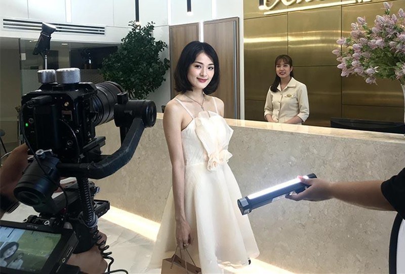 Hạ Vi: Người cũ đã có vợ, xin đừng gán ghép với tên tôi