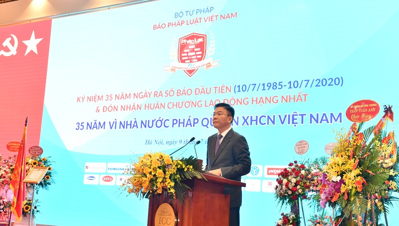 Long trọng kỷ niệm Ngày Báo PLVN ra số đầu tiên và đón Huân chương Lao động hạng Nhất