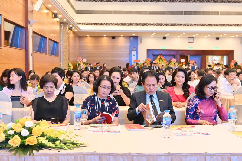 Long trọng kỷ niệm Ngày Báo PLVN ra số đầu tiên và đón Huân chương Lao động hạng Nhất