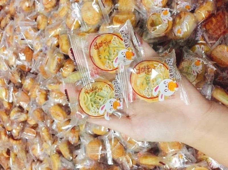 Bánh trung thu 2.000 đồng/chiếc, giật mình hàng Trung Quốc thượng hạng