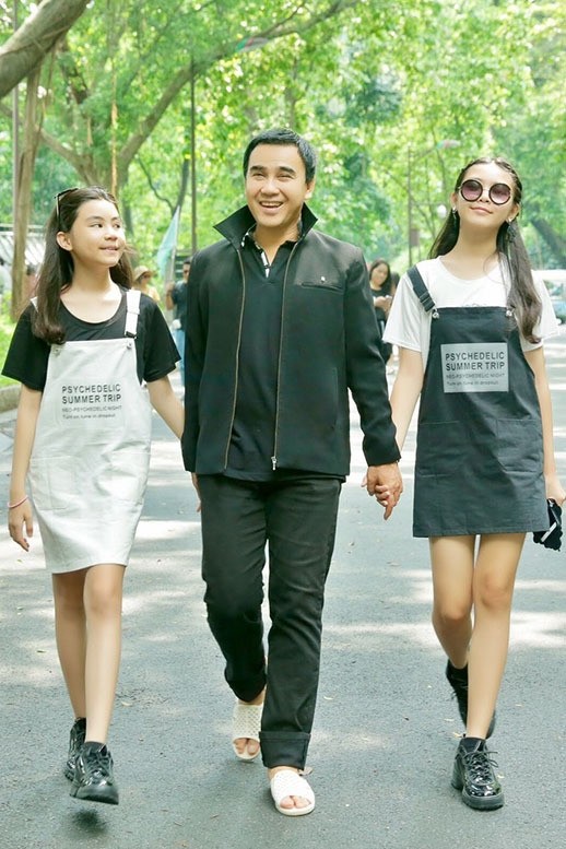 Quyền Linh: Vợ chồng chung phòng nhưng tôi luôn nằm ngủ dưới đất MC Quyền Linh: Mấy chục năm qua, tôi chỉ ngủ dưới đất!