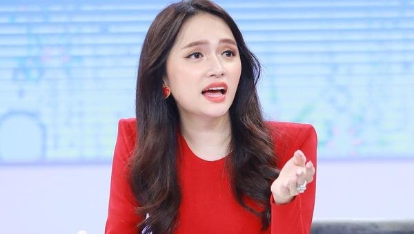  "Anti Nữ hoàng đạo lý"  Hương Giang và câu chuyện “quyền được chê” nghệ sĩ