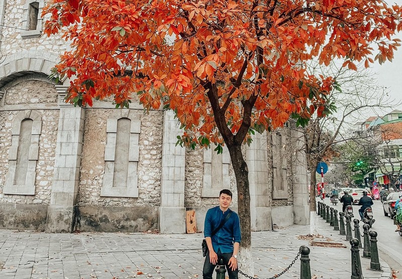 Diem check-in quen thuoc hoa troi Au giua long Ha Noi hinh anh 1 Johnny_Nguyen_.jpg