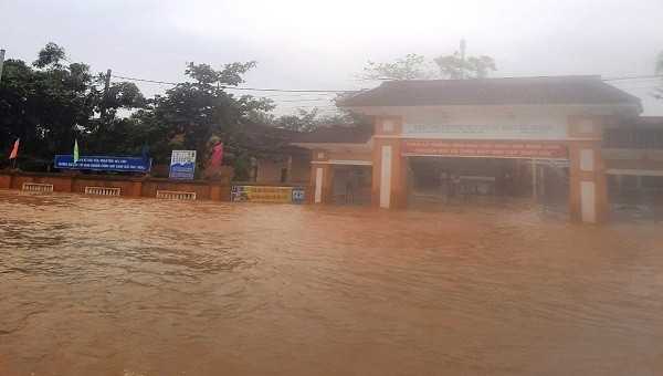 2 ngày đầu tuần, học sinh toàn tỉnh Thừa Thiên – Huế nghỉ học 