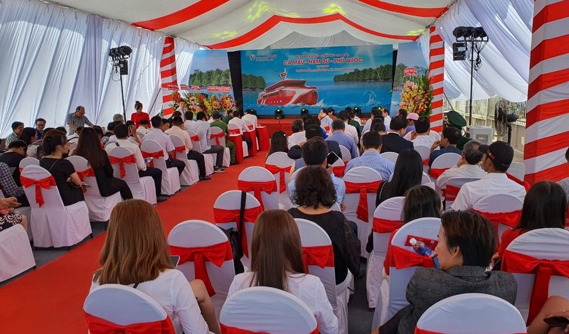 Cà Mau vận hành tuyến tàu cao tốc du lịch biển đầu tiên