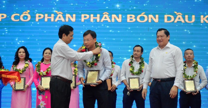 Đại hội đại biểu Đảng bộ tỉnh Cà Mau lần thứ XVI: Cơ bản đạt mục tiêu trở thành tỉnh phát triển khá của vùng
