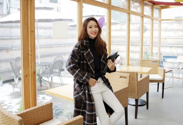 Kết quả hình ảnh cho mix áo len cổ lọ trendcoat