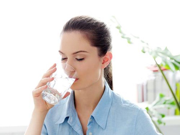 Kết quả hình ảnh cho uống nước