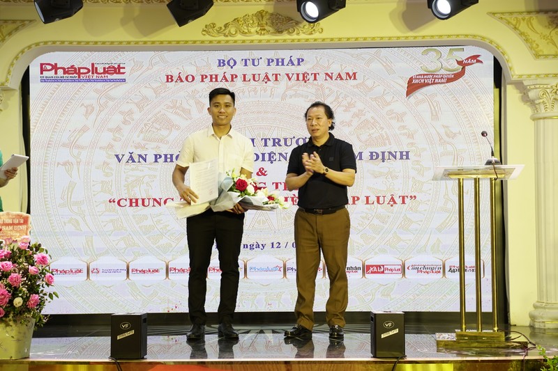 Trang trọng lễ khai trương Văn phòng Báo Pháp luật Việt Nam tại khu vực Nam Định