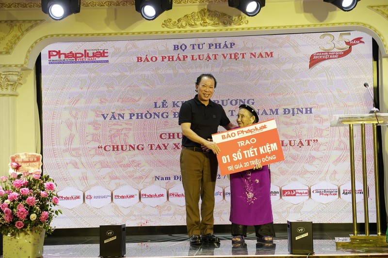 Trang trọng lễ khai trương Văn phòng Báo Pháp luật Việt Nam tại khu vực Nam Định