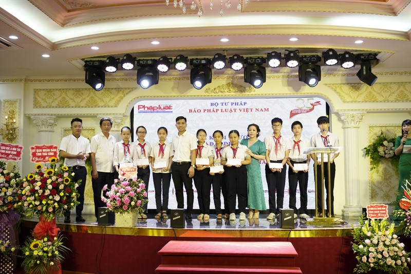 Trang trọng lễ khai trương Văn phòng Báo Pháp luật Việt Nam tại khu vực Nam Định