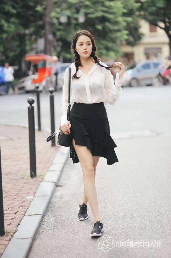 Kết quả hình ảnh cho Váy đen cơ bản