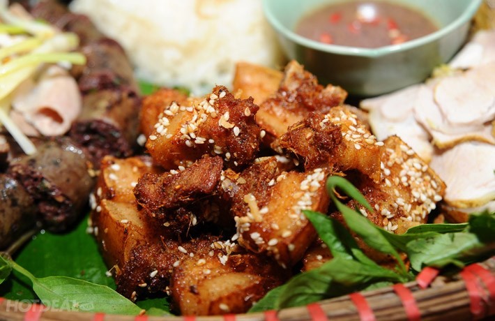 Kết quả hình ảnh cho thịt heo nướng riềng mẻ