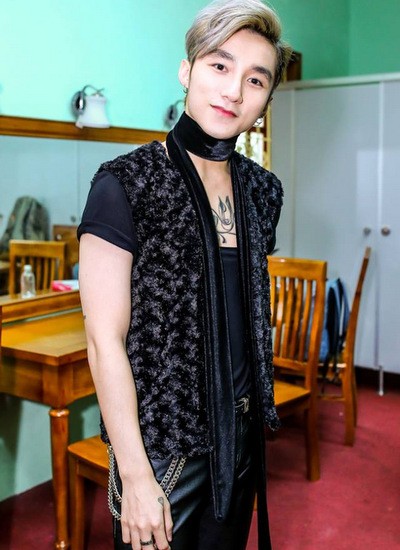 son-tung-m-tp-sao-nam-an-dien-gay-tranh-cai-cua-showbiz-1