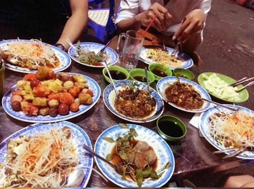 nhung-con-hem-an-vat-luon-tap-nap-o-sai-gon