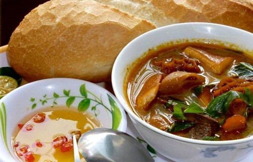 pha lau - mon an duong pho "an la nghien" o sai gon hinh anh 2