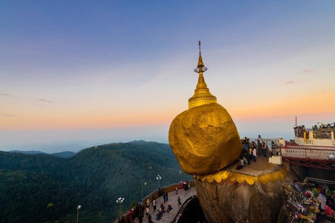 Nhung ngoi chua linh thieng cua Myanmar hinh anh 2