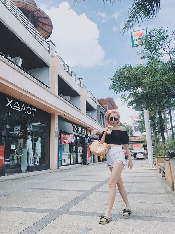 bi-quyet-dien-do-khoe-chan-thon-sexy-cua-my-nhan-viet-5